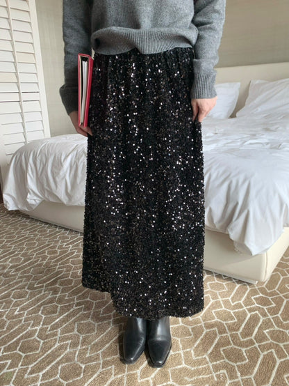 // 年尾party必備閃片後開叉中裙