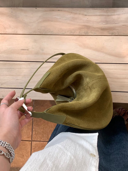 // 頭層牛皮麂皮絨hobo bag(肩帶可調)