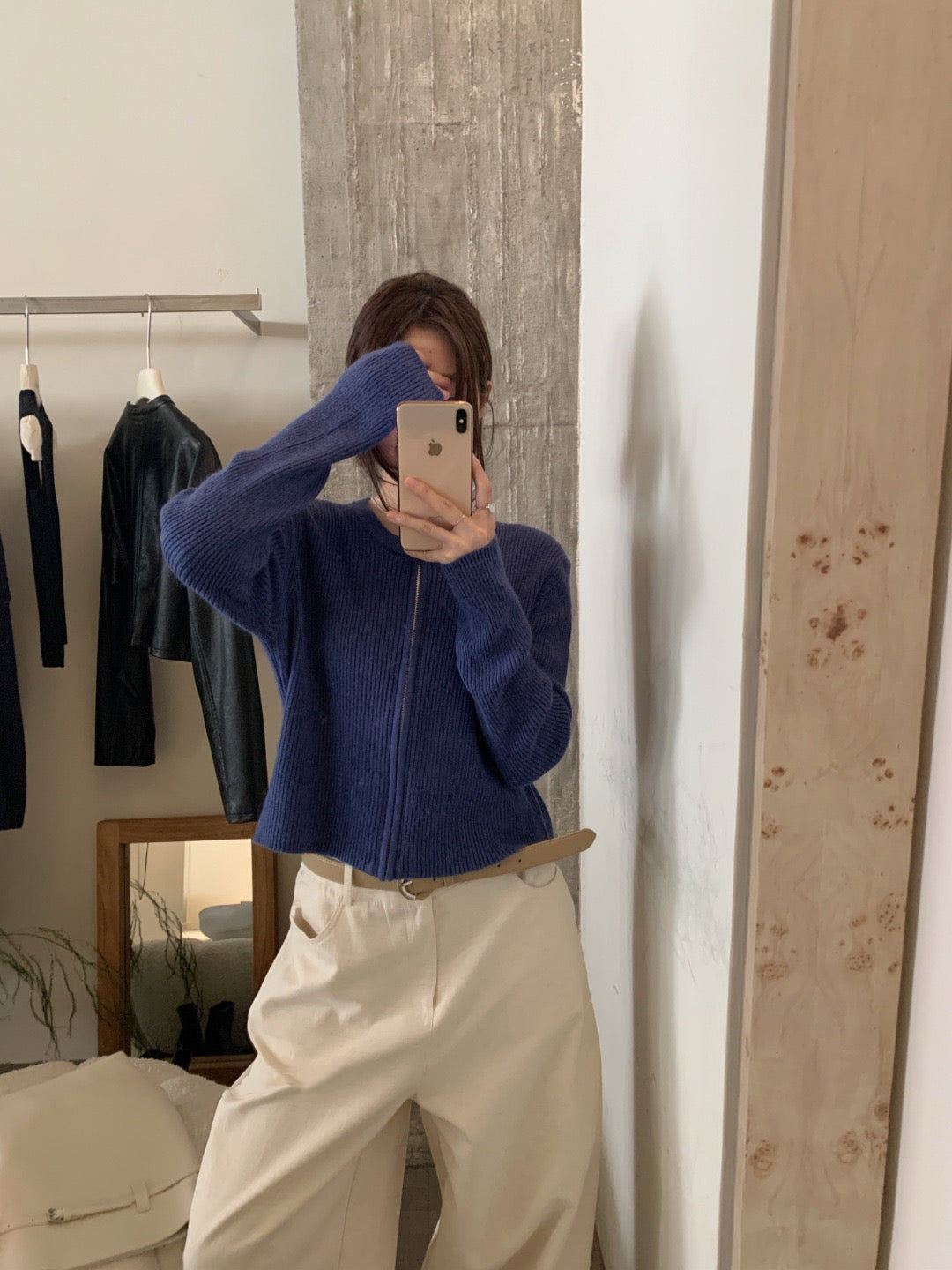 // 高質貂絨圓領拉鍊CD