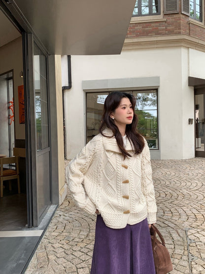 // 重工麻花牛角鈕翻領CD