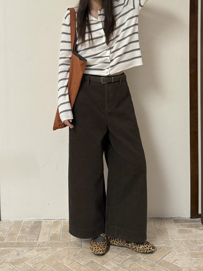 // 顯瘦版型燈芯絨直腳九分褲(連腰帶)