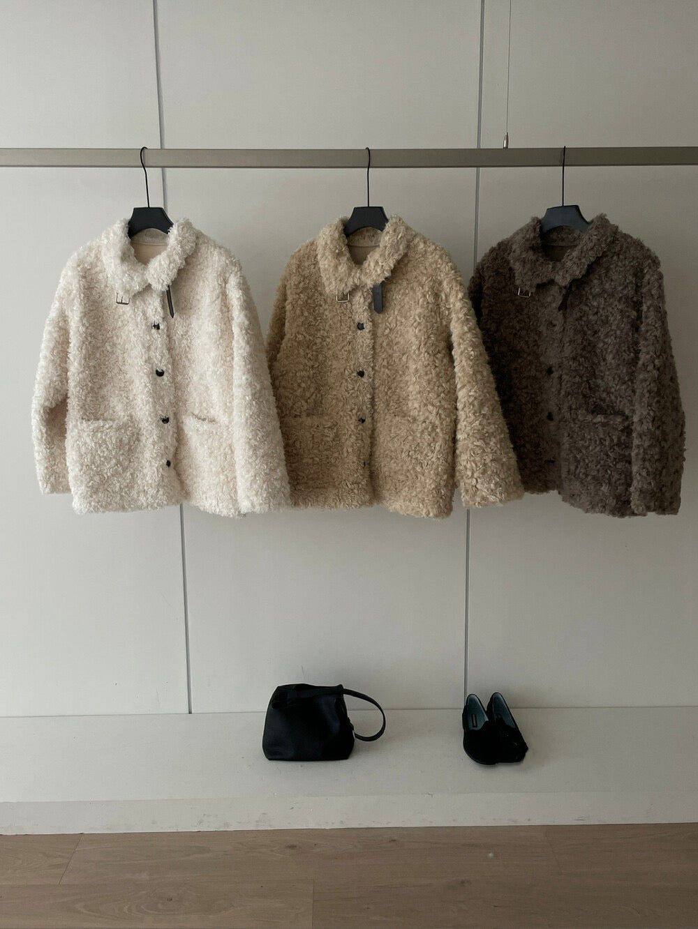 // 皮扣可立領口袋毛毛外套