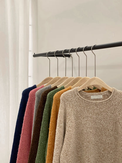 // 5%兔毛混針花線圓領卷邊毛衣