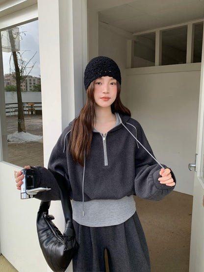 // 假兩件連帽拉鍊上衣+全長褲兩件套