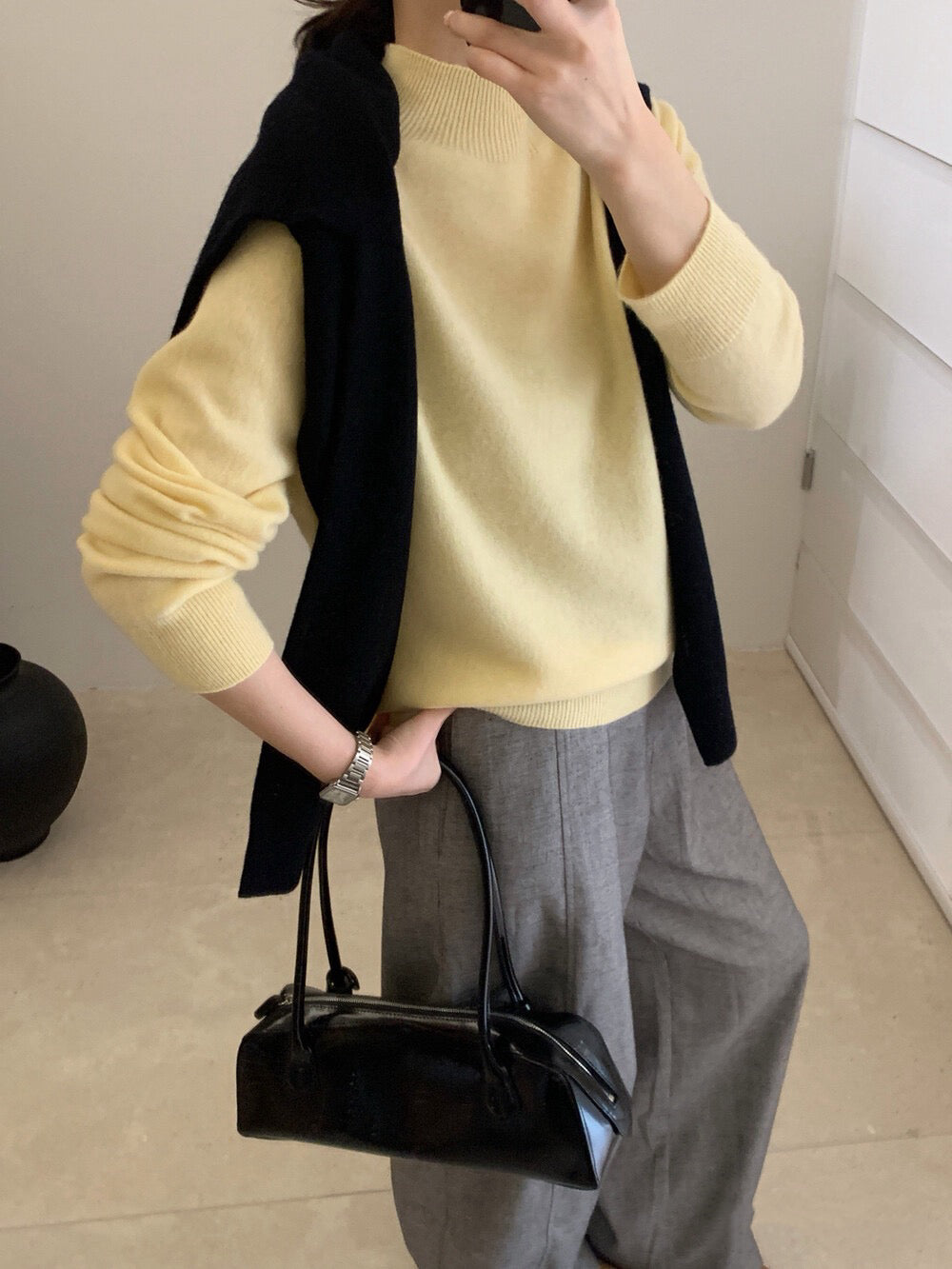 // 100%綿羊毛無縫一體小立領針織上衣