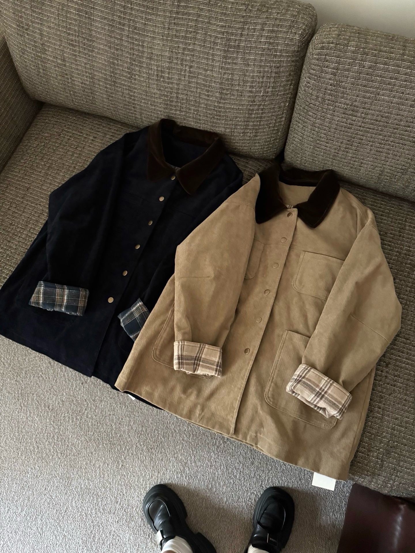 // 絨面領拼燈芯絨格紋拼布中長外套