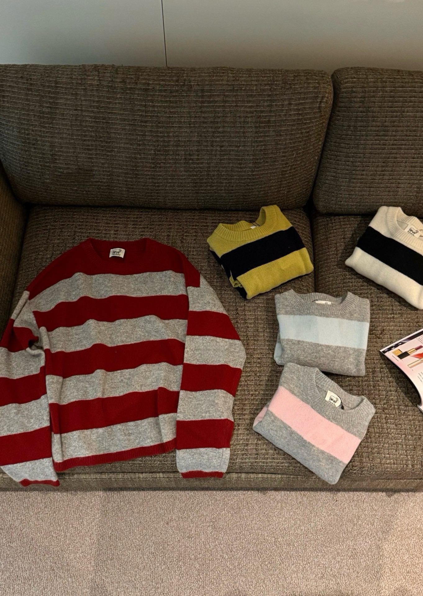 // 撞色粗間條100%羊毛圓領毛衣