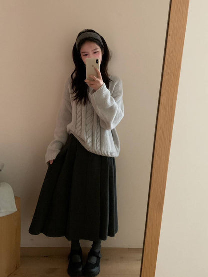 // 15%羊毛扭紋麻花寬鬆款毛衣