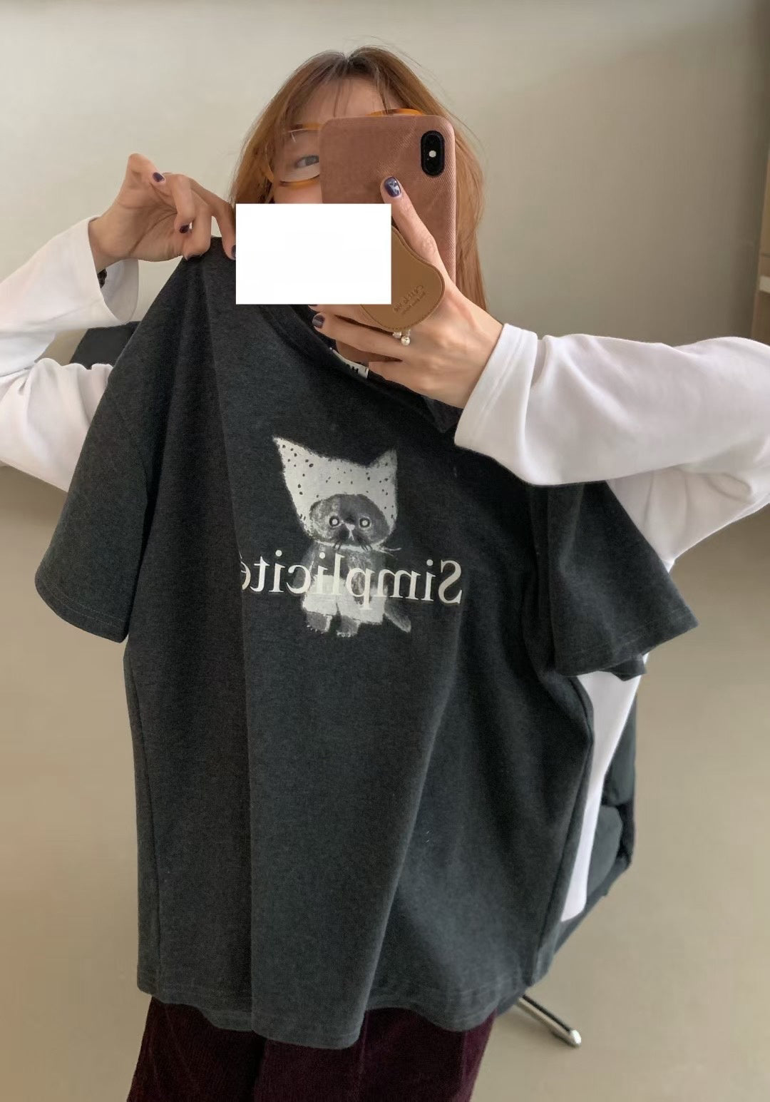 // 帽子小貓字母TEE
