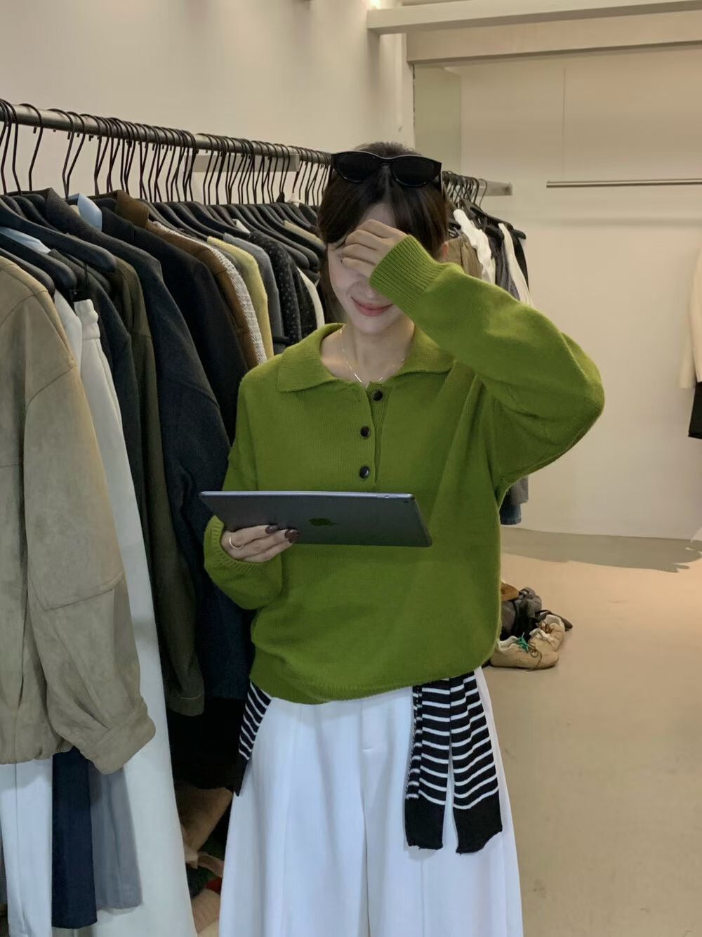 // 30%wool鈕扣直坑紋翻領毛衣