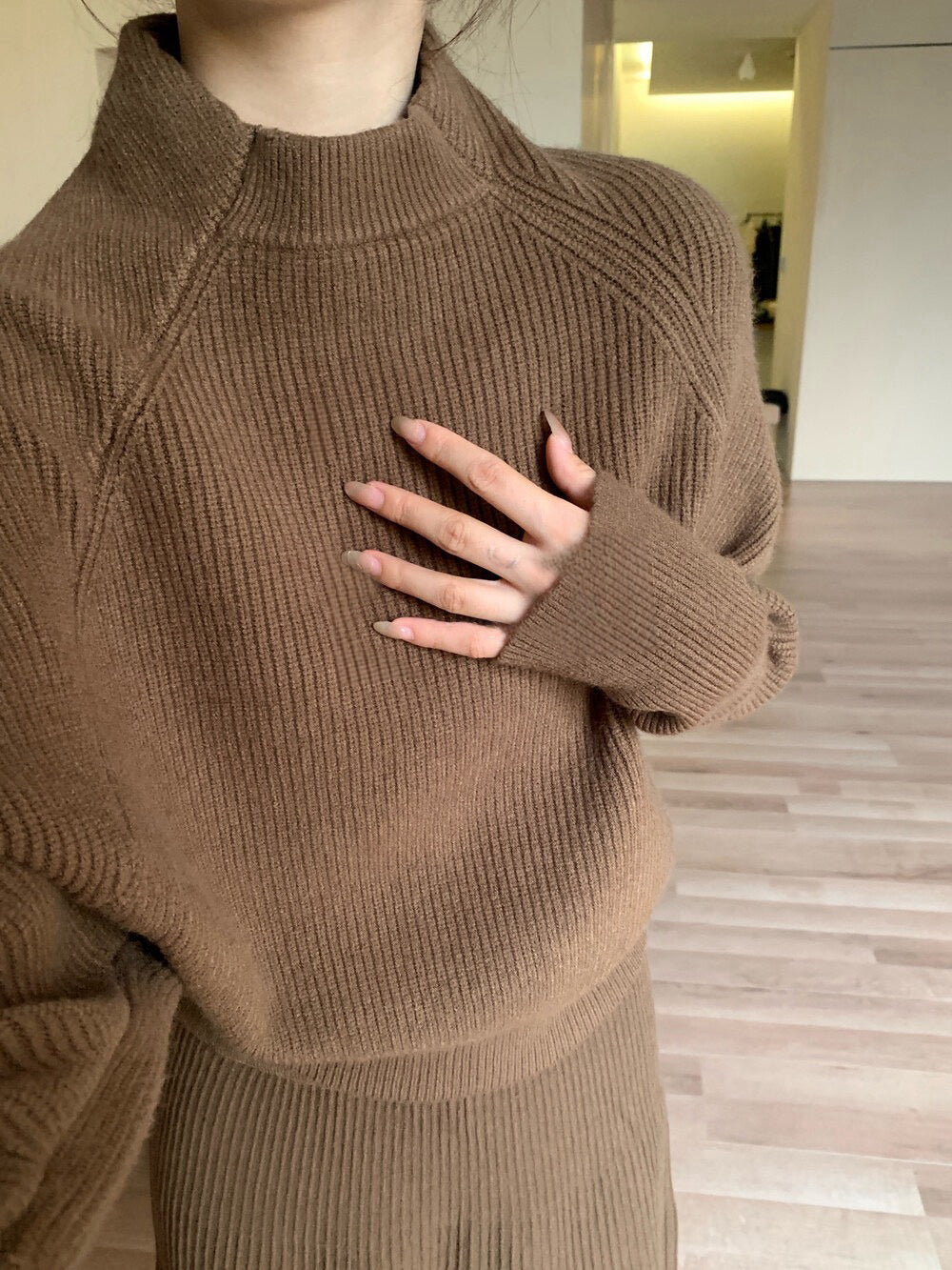 // 可前後穿小半領毛衣+褶褶針織裙套裝