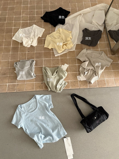 🦙 U領顯瘦插肩彈性TEE