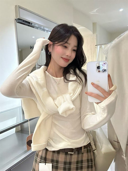 // 超親膚羊絨感多色TEE
