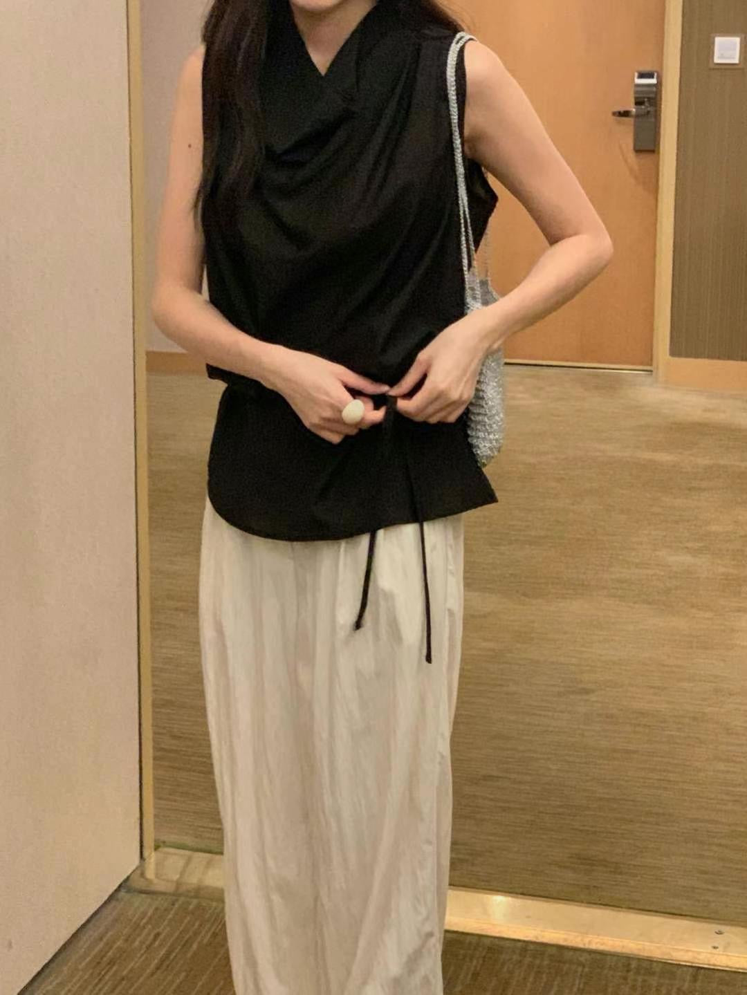 // 垂垂領口silky連腰帶背心