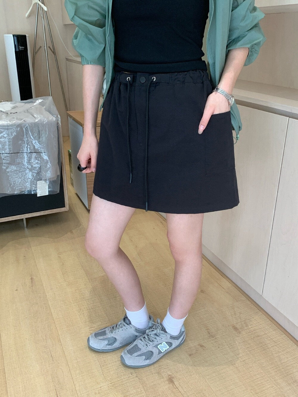 // 抽繩裙頭口袋工裝短裙
