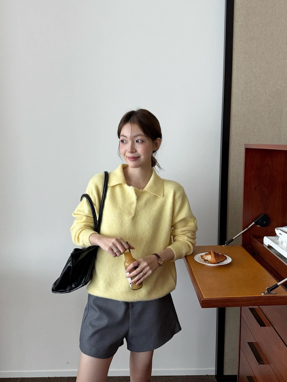 B197 / polo鈕扣軟糯絨毛感針織上衣