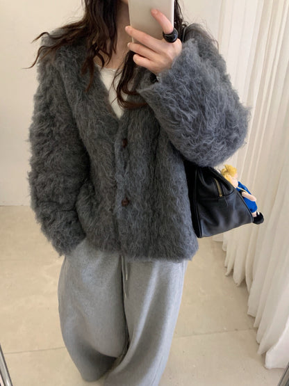 // 造型感圈圈毛拉絨V領外套