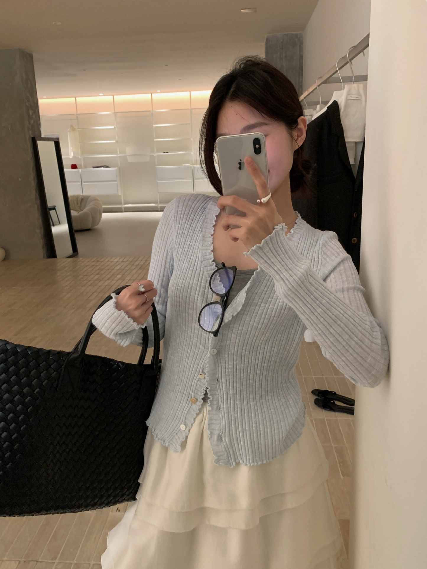 // 冰絲麻質卷卷邊直坑紋CD