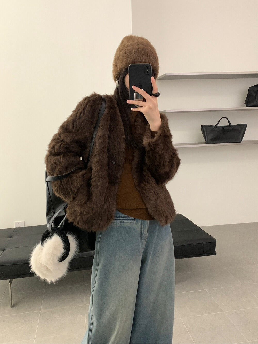 // 高級感皮毛一體V領毛毛外套