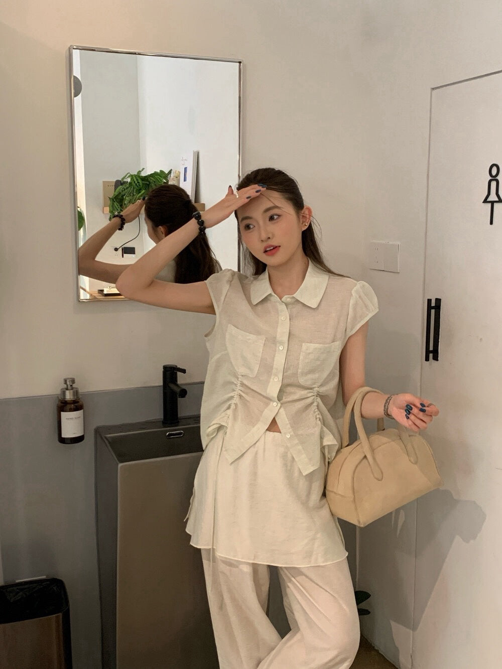 // lyocell麻兩邊抽繩小短袖口袋BL
