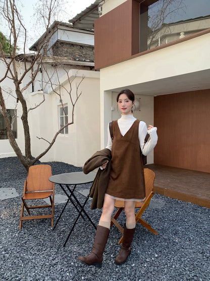 // 法式V領麂皮絨拼接lace腳OPS