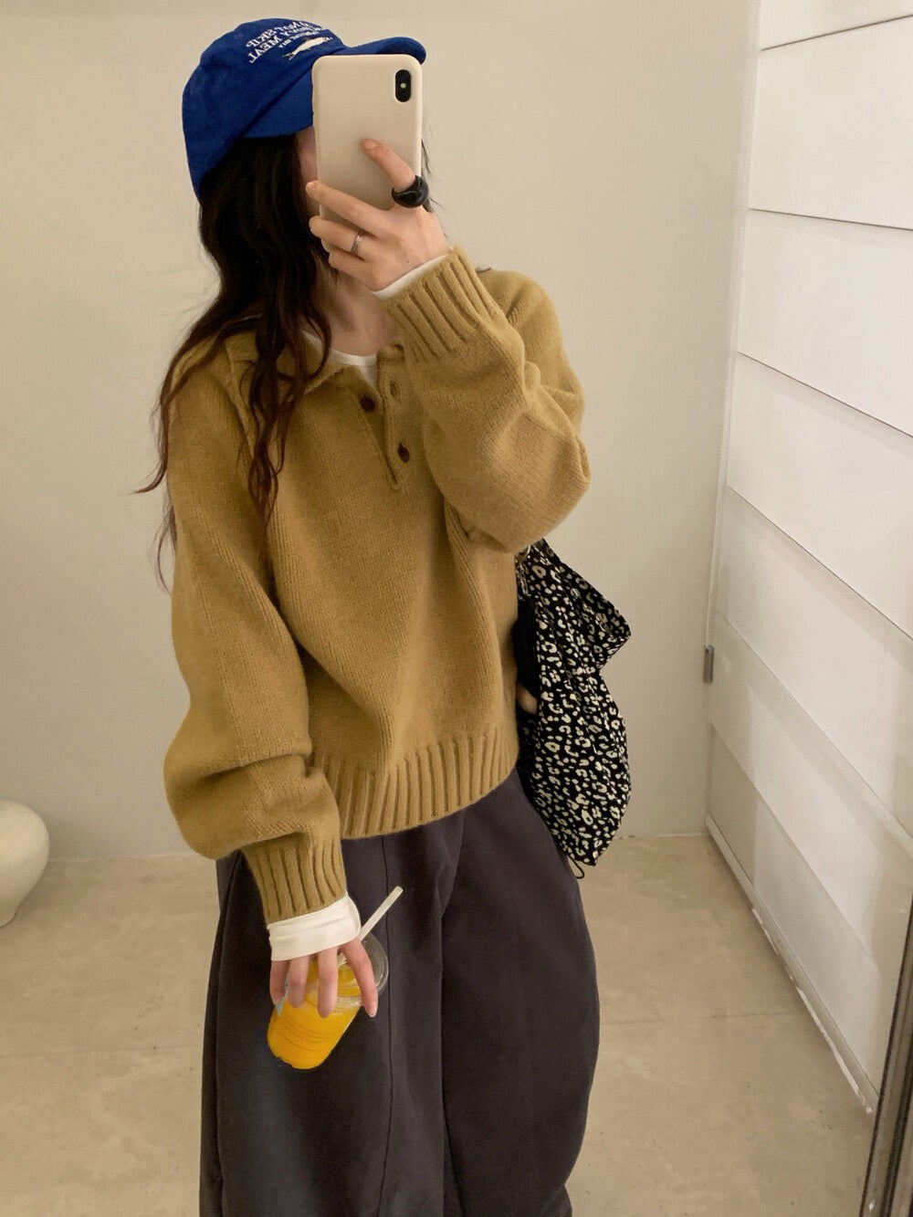 // 超韓領鈕扣粗坑紋翻領毛衣