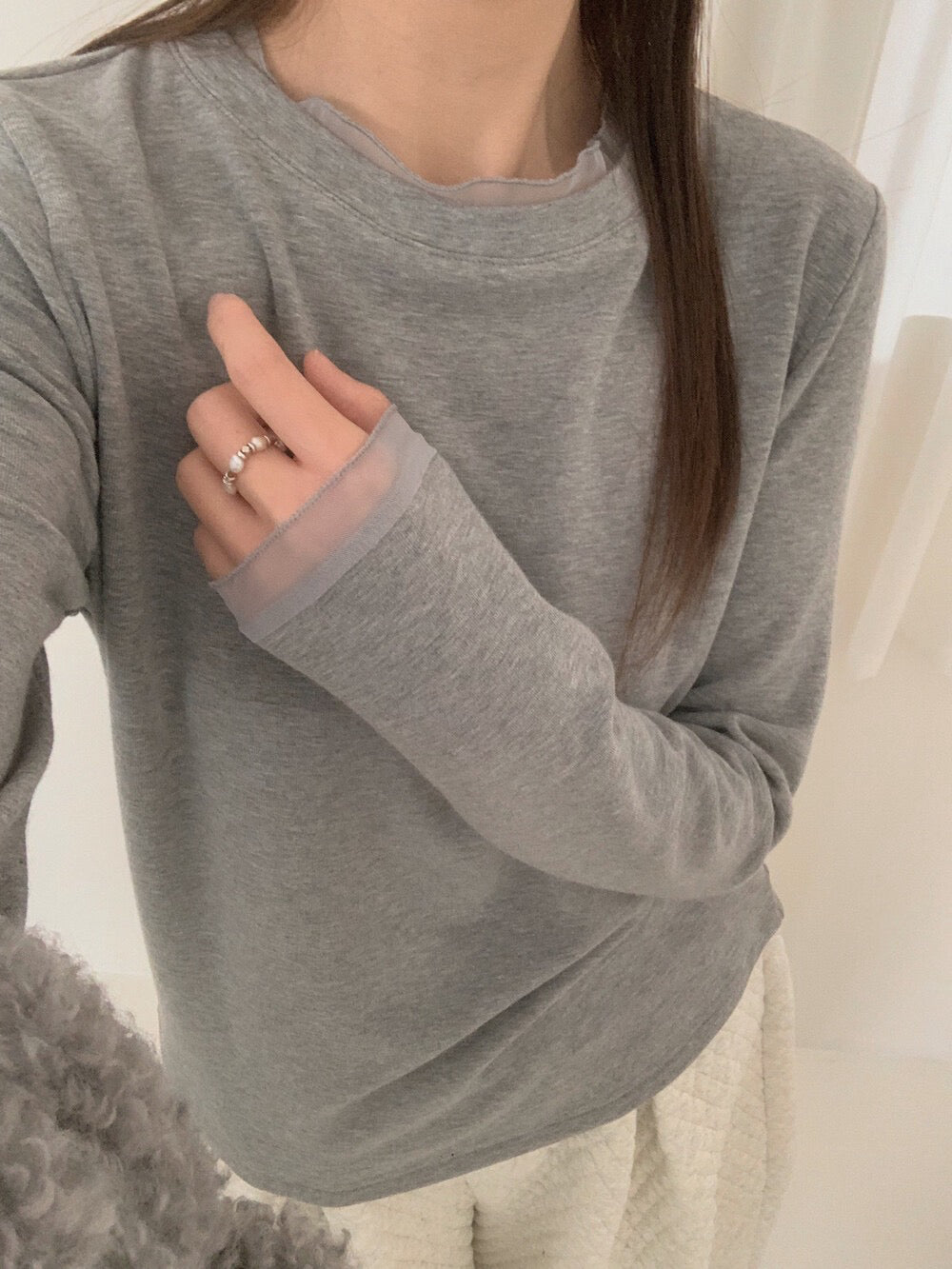 // 5%羊毛拼lace邊超舒服彈性打底上衣