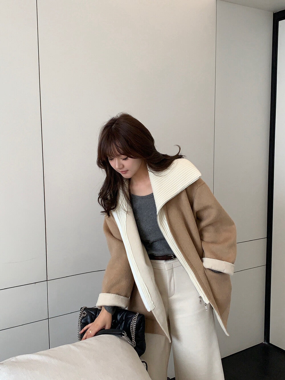 // 造型感針織翻領拼接假兩件手工羊毛外套(毛呢部份100%wool)