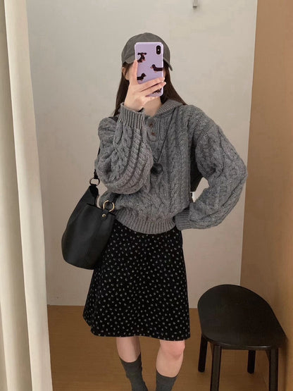 // 30%羊毛紋理感麻花鈕扣翻領毛衣