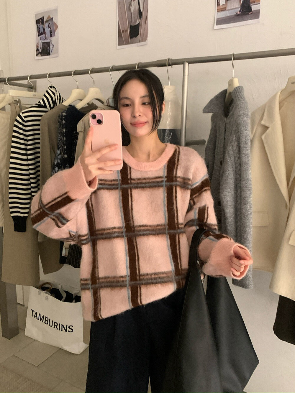 // 慵懶拉絨撞色格紋毛衣