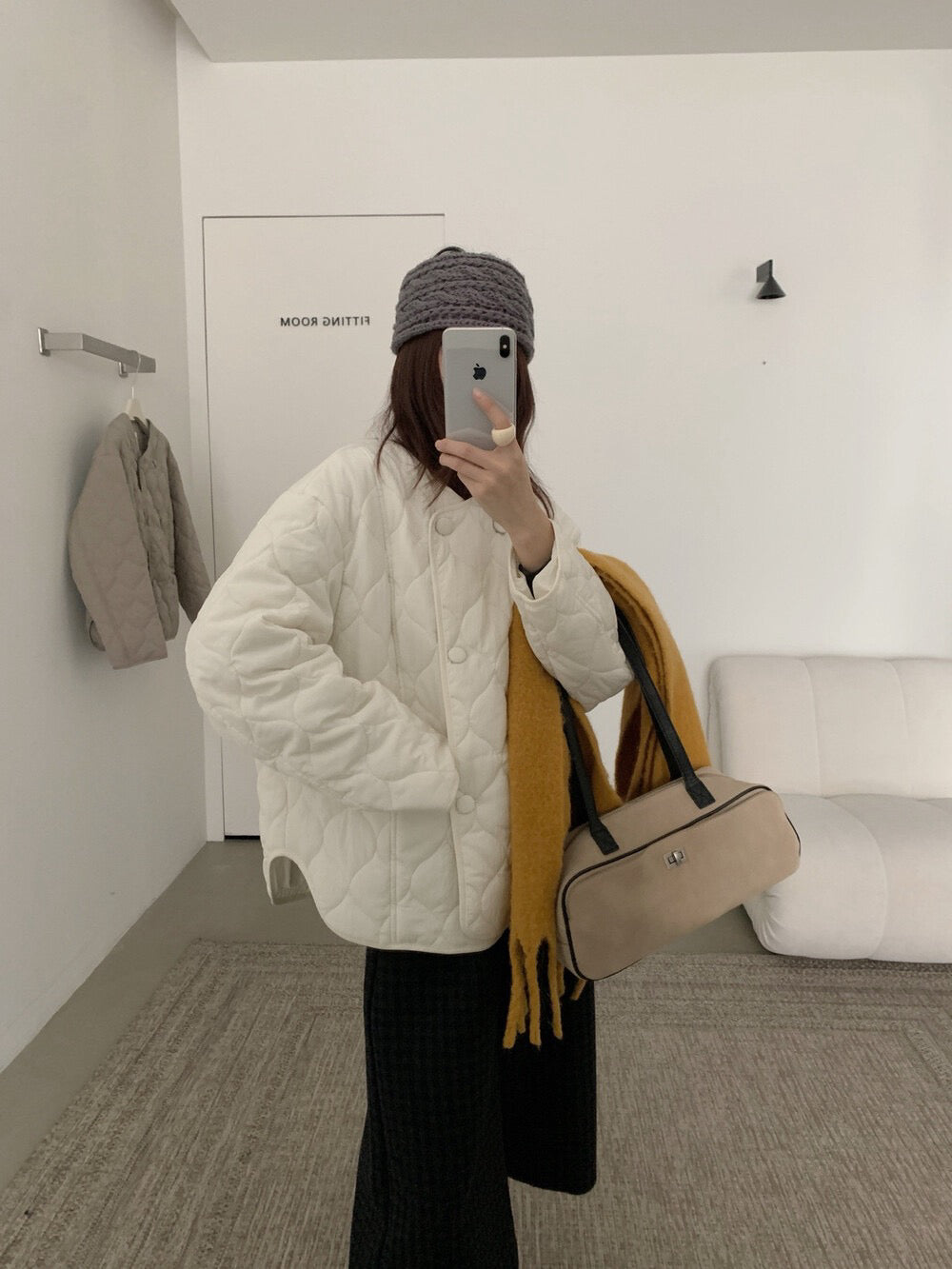 // cutting超美菱格夾棉圓領弧邊外套