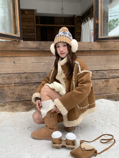 // 皮毛一體麂皮絨牛角鈕外套(連袋仔)