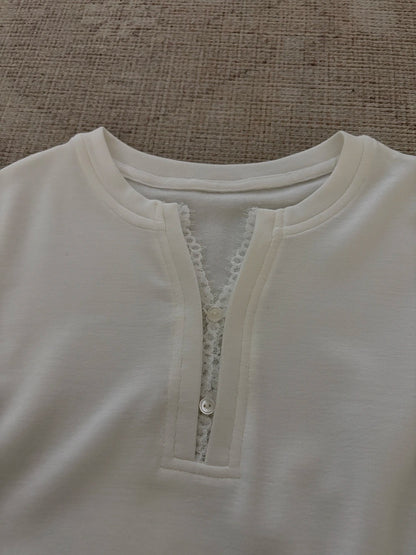 B210 / 拼接lace邊V領側褶褶長袖正肩TEE