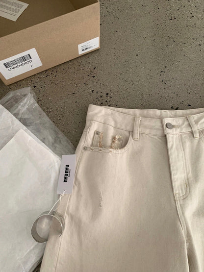 P21 / 破洞做舊微闊褲牛仔褲