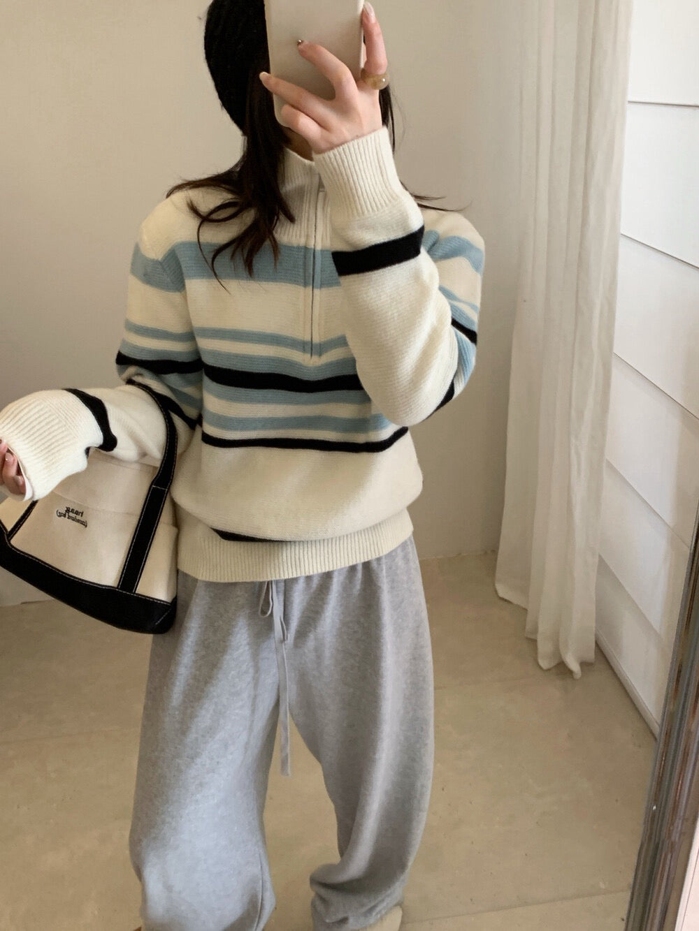 // 100%wool復古感拼間半拉鍊立領毛衣