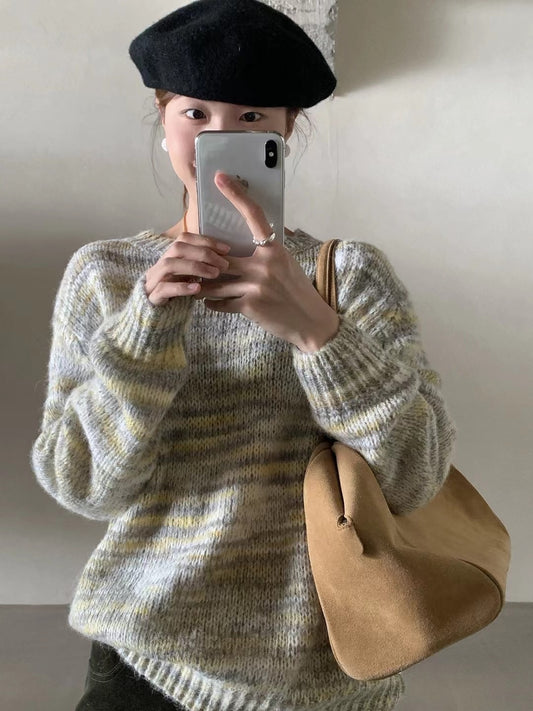 // 超好看的雜色花線圓領毛衣