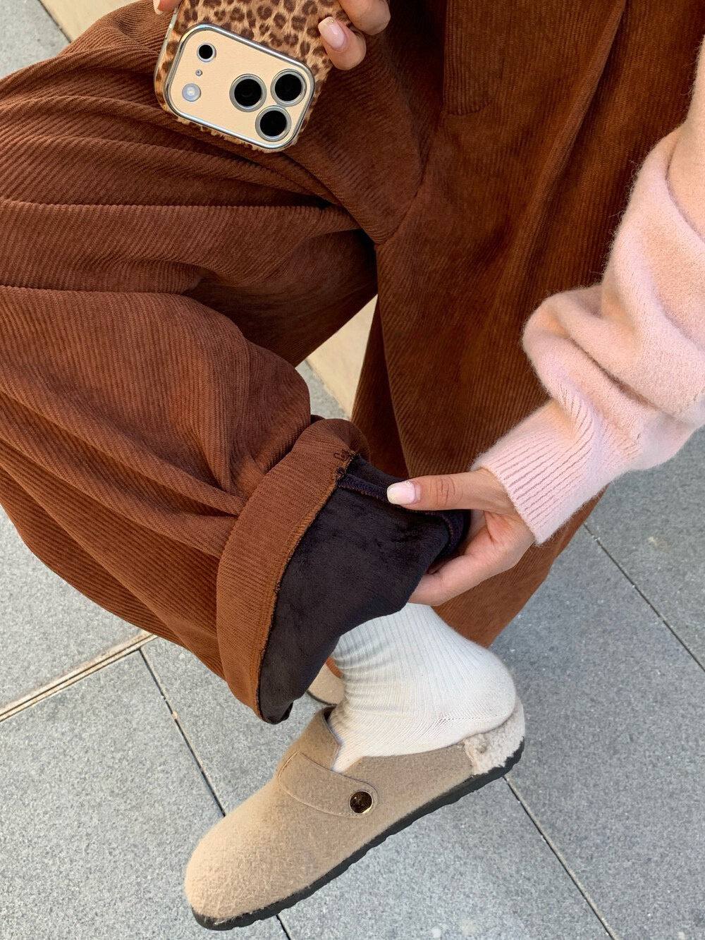 // 梨型身材必入壓褶加絨燈芯絨褲(連腰帶)