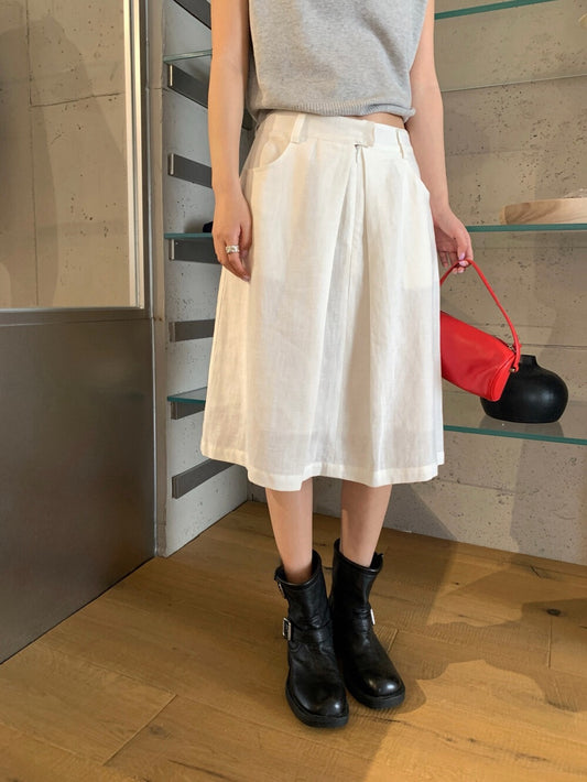 // 天絲麻壓褶開叉五分裙