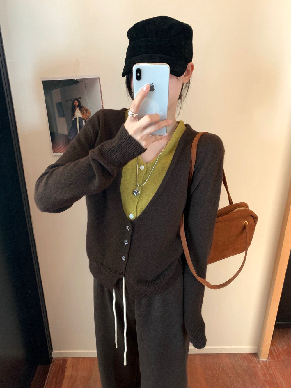 // 深V撞色假兩件開胸CD