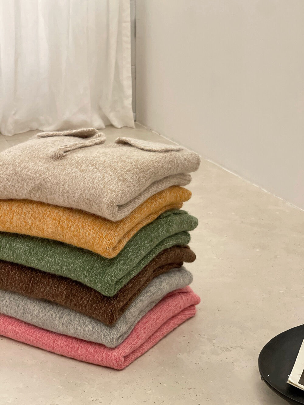 // 軟糯混兔毛花線鈕扣翻領毛衣