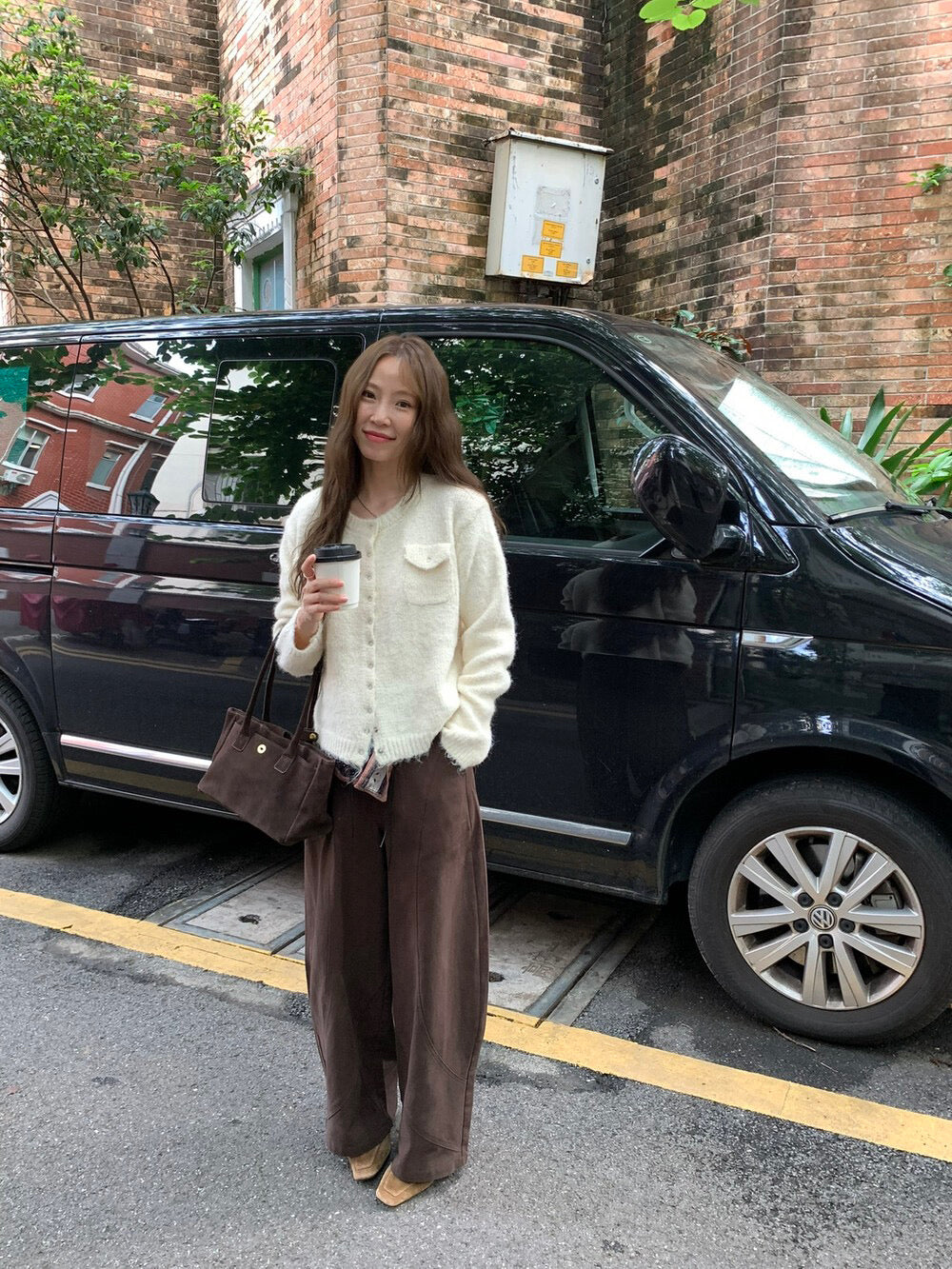 // 超軟糯雙口袋圓領CD