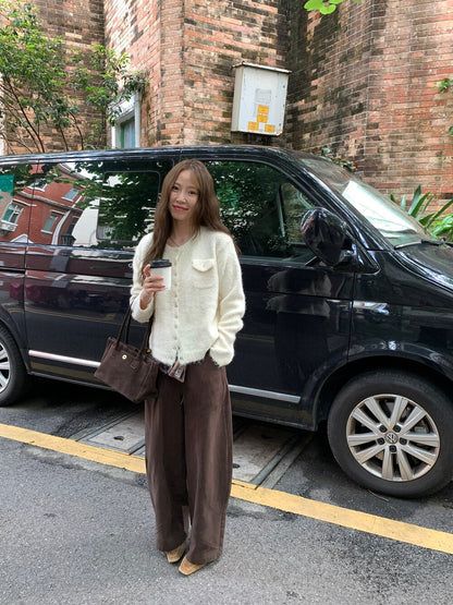 // 超軟糯雙口袋圓領CD