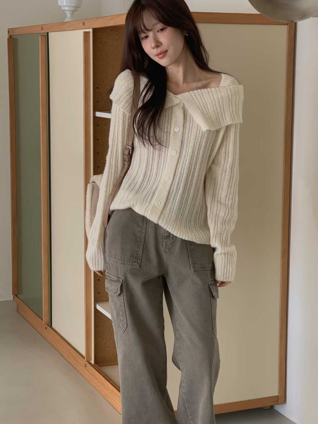 // 可前後兩穿一字領直織紋排扣NT