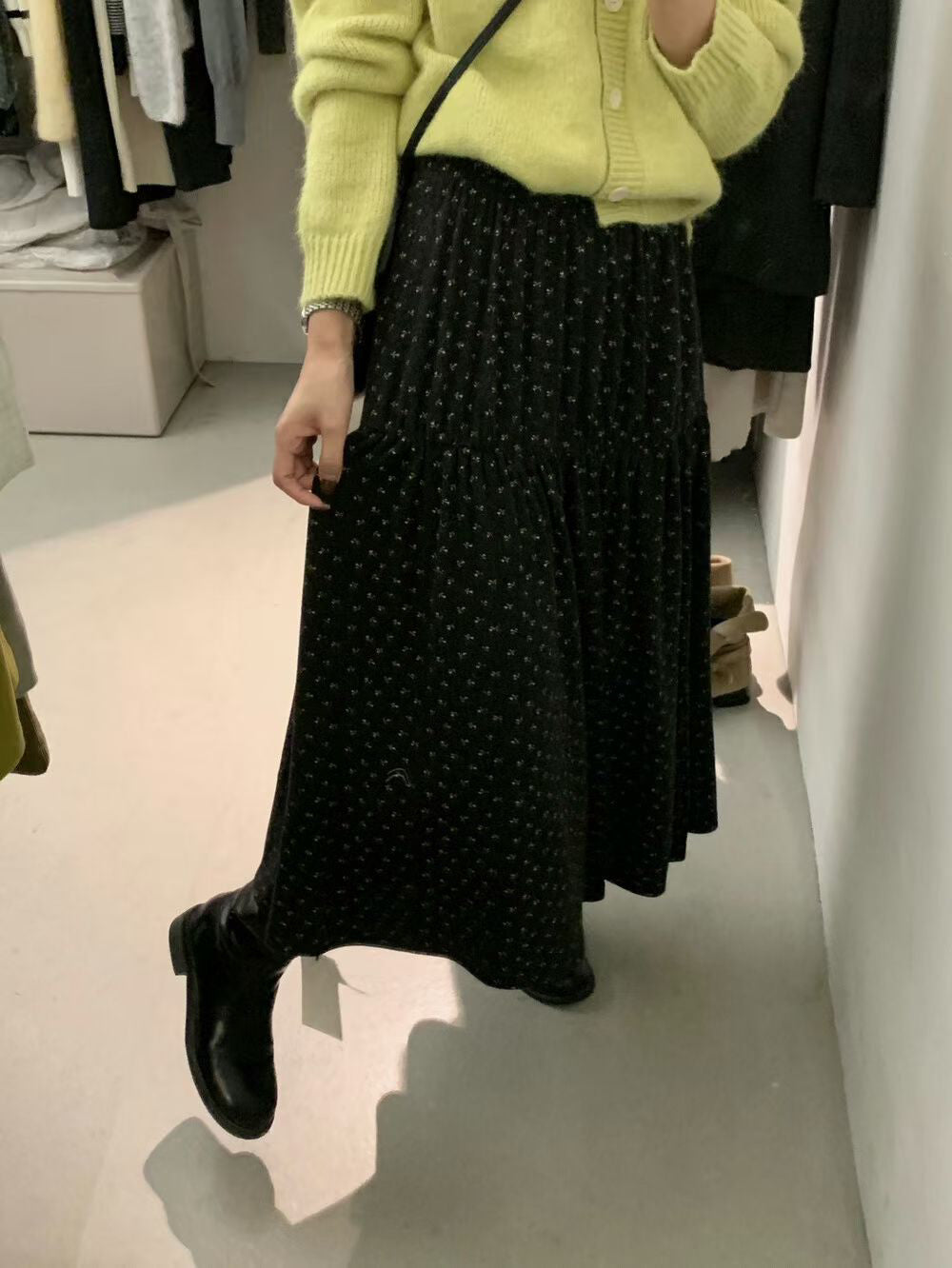 // 絨感小碎花蛋糕中裙