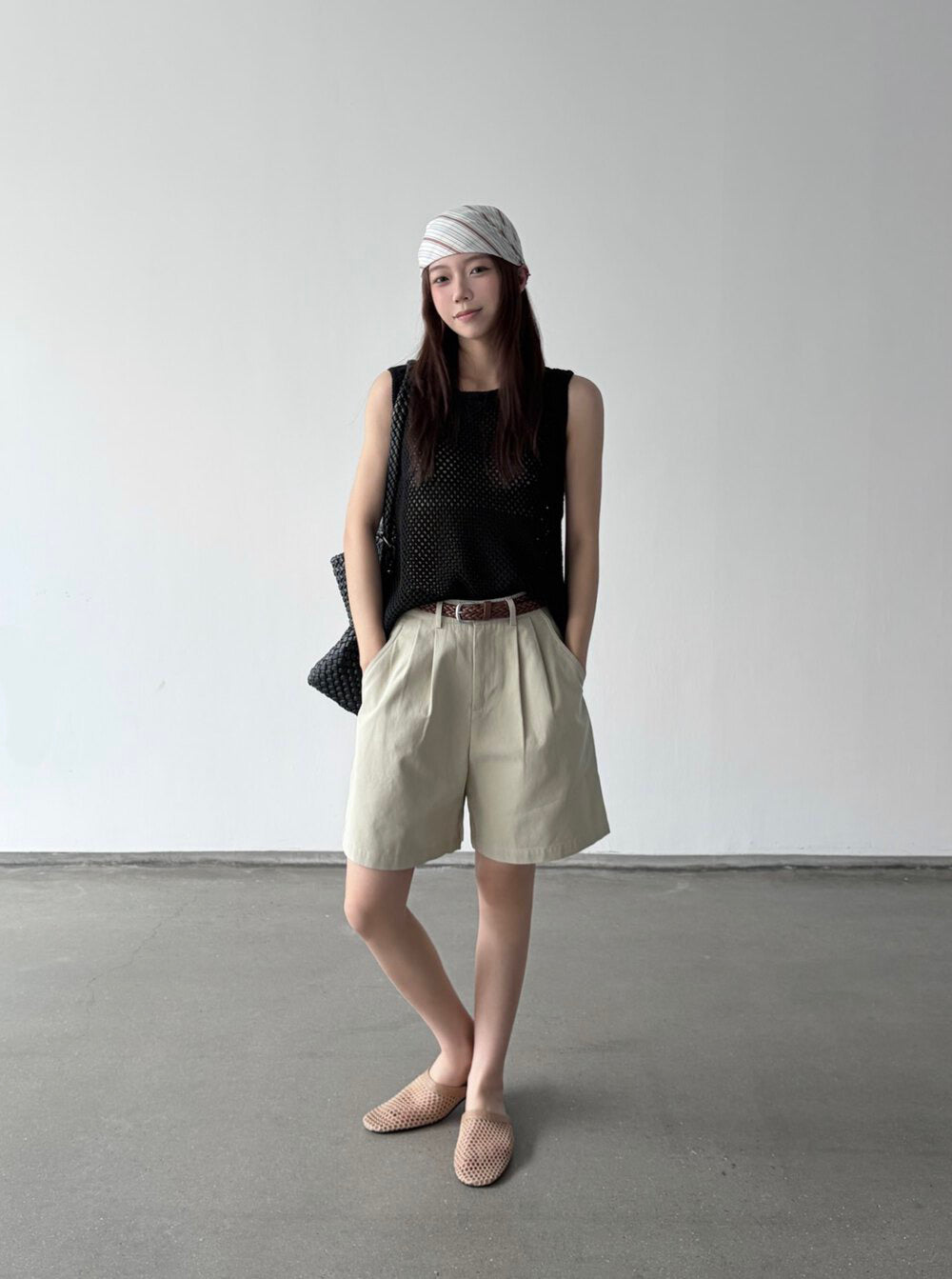 // 壓褶廓型遮肉五分短褲(連編織腰帶)