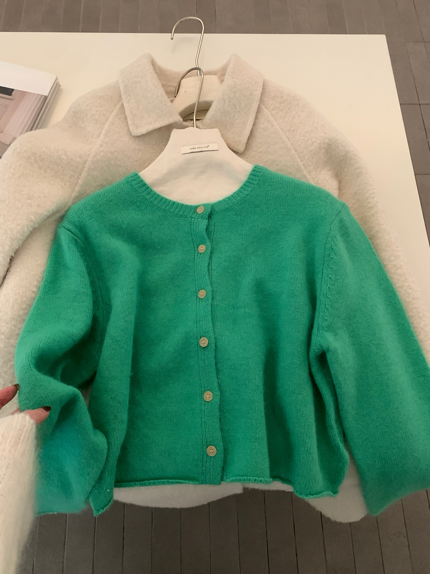 // 30%raccoon卷卷邊圓領CD