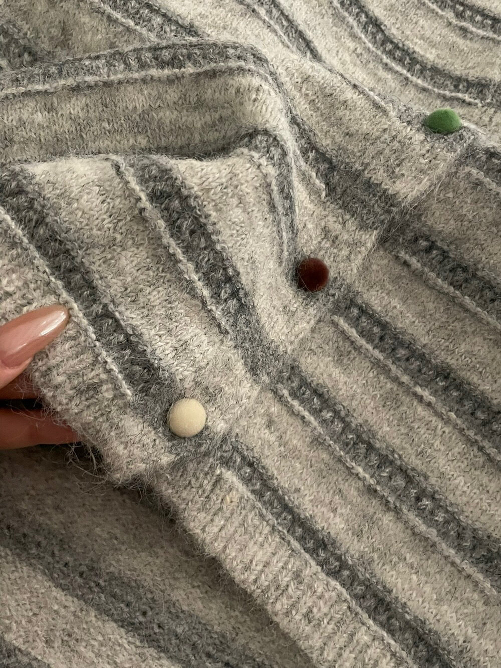 // 8%wool混色鈕鏤空間條CD