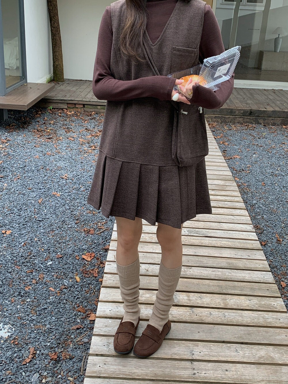 // V領百褶腳背心OPS+高領彈性打底兩件套(連袋仔)