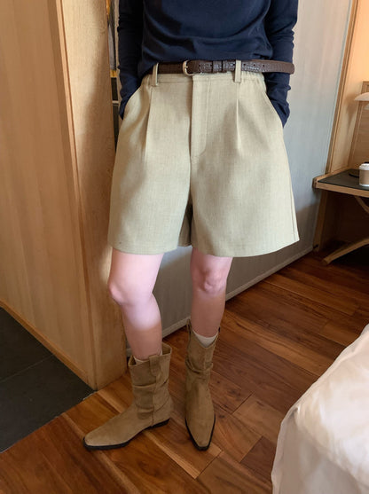 // 挺括感羊毛呢料連腰帶短褲