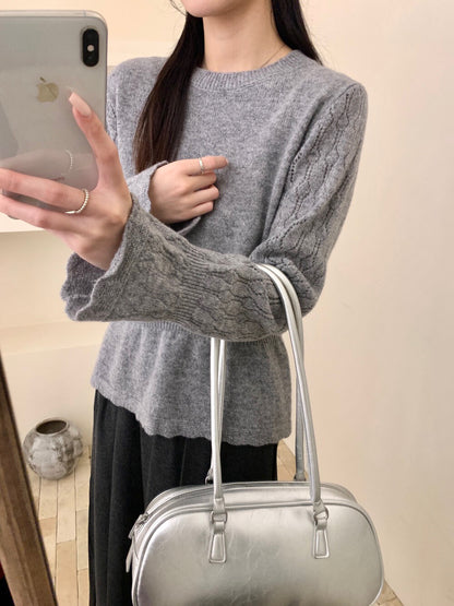 // 100%綿羊毛鈎花微喇叭袖修腰NT